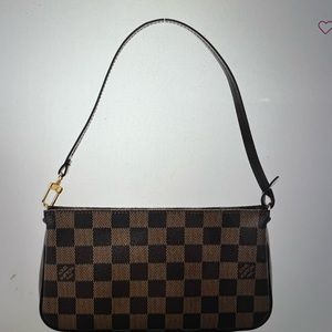 Louis Vuitton Damier Ebene Navona handbag. Very good condition.